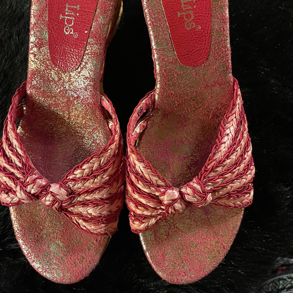 Two Lips sandals